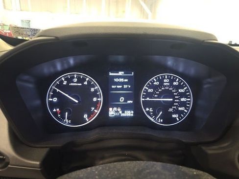 Used 2024 Subaru Crosstrek 2.0i Premium image 11