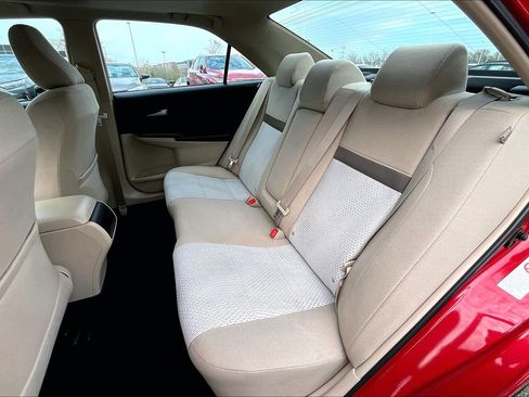 Used 2012 Toyota Camry LE image 24