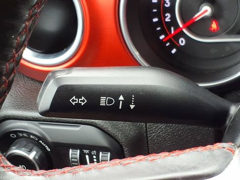 Used 2018 Jeep Wrangler Unlimited Rubicon AWD/4WD image 23