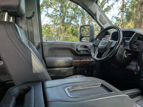 Used 2020 GMC Sierra 2500 Denali w/ Denali Ultimate Package image 14