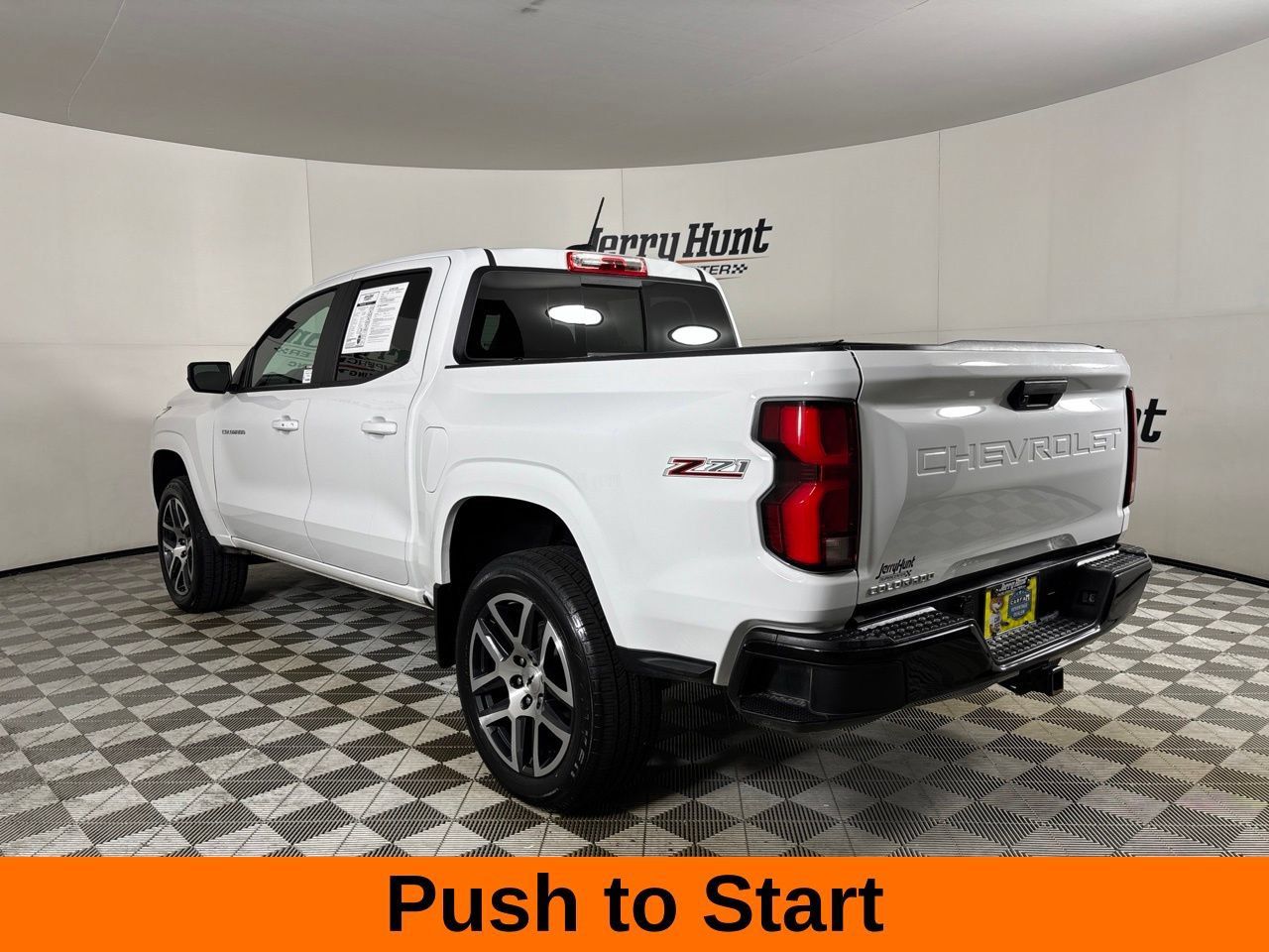Used 2023 Chevrolet Colorado Z71 AWD/4WD image 9