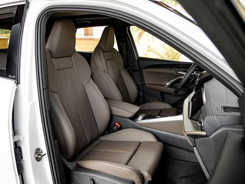 Certified 2025 Audi Q5 Premium w/ Premium Plus AWD/4WD image 29