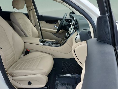 Used 2020 Mercedes-Benz GLC 300 4MATIC Coupe image 17