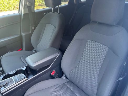 Used 2026 Kia Sportage LX AWD/4WD image 33