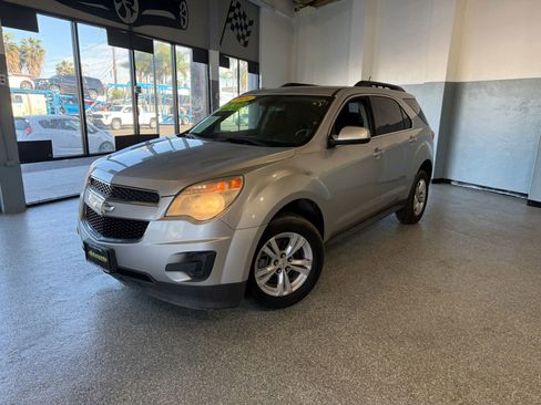 Used 2014 Chevrolet Equinox LT w/ Driver Convenience Package image 3