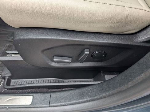 Used 2023 Ford Edge Titanium image 16