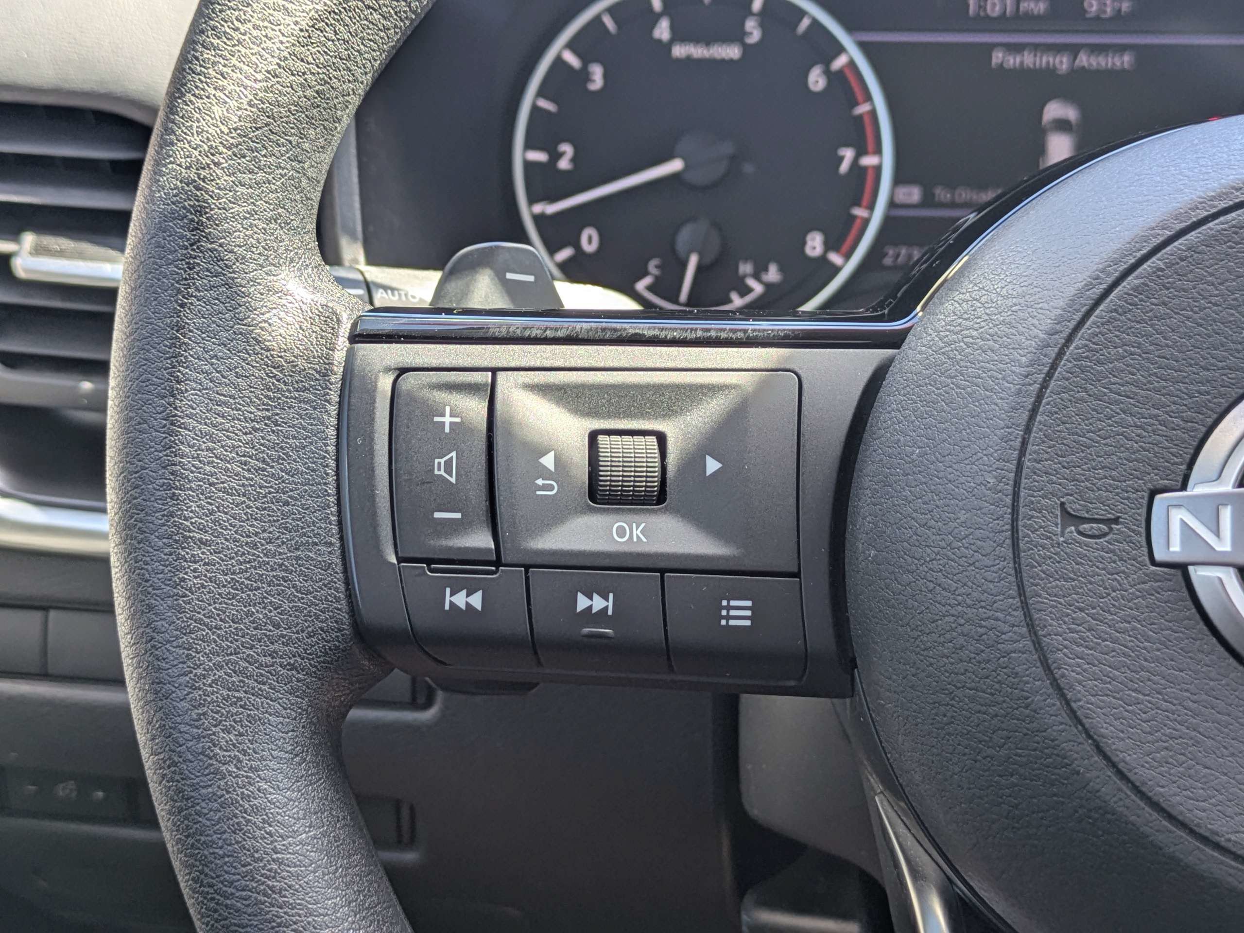 Certified 2023 Nissan Rogue SV FWD image 26