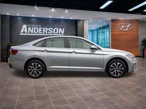 Used 2025 Volkswagen Jetta S FWD image 13