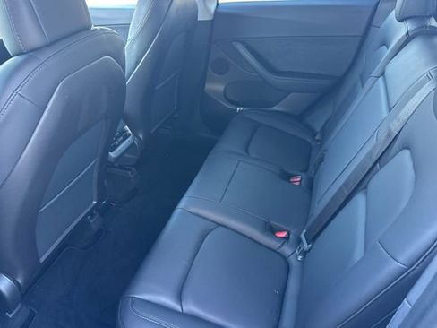 Used 2020 Tesla Model Y Long Range image 14