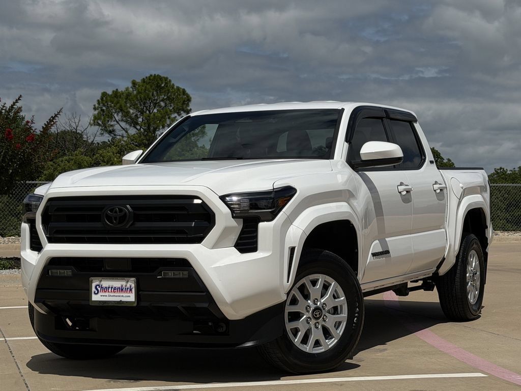 Used 2024 Toyota Tacoma SR5 AWD/4WD image 2
