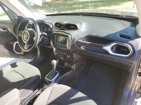 Used 2018 Jeep Renegade Latitude image 35
