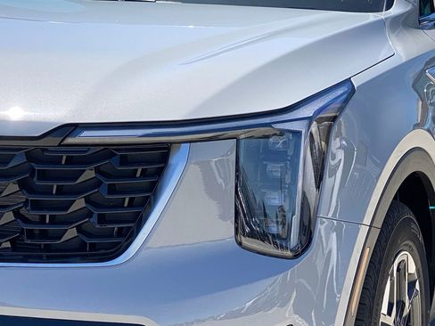 New 2026 Kia Sorento S FWD image 8
