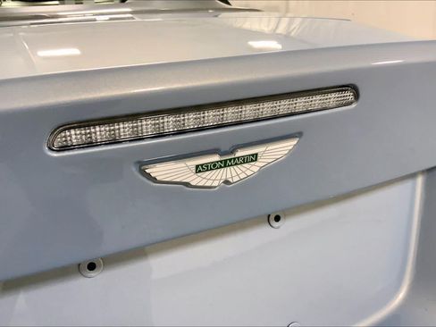 Used 2013 Aston Martin DB9 Volante RWD image 9