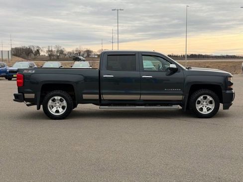 Used 2017 Chevrolet Silverado 1500 LT w/ All Star Edition AWD/4WD image 4