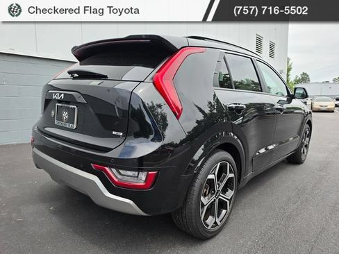Used 2023 Kia Niro SX Touring FWD image 7