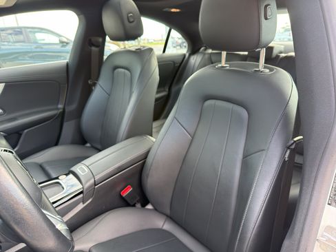 Used 2025 Mercedes-Benz CLA 250 4MATIC image 21