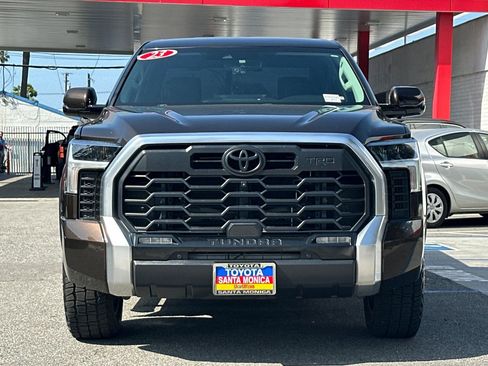 Used 2023 Toyota Tundra Limited w/ TRD Off-Road Package AWD/4WD image 9