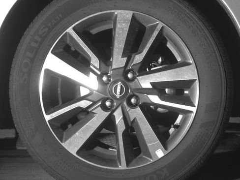 Used 2025 Nissan Versa SV FWD image 13