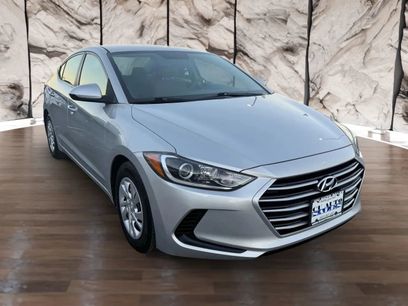 Used 2018 Hyundai Elantra SE w/ SE Connectivity Package 04