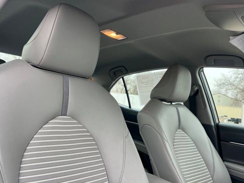 Used 2019 Toyota Camry SE image 13