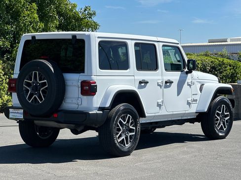 Certified 2024 Jeep Wrangler Sahara image 4