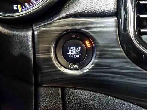 Used 2020 Jeep Grand Cherokee Altitude AWD/4WD image 21