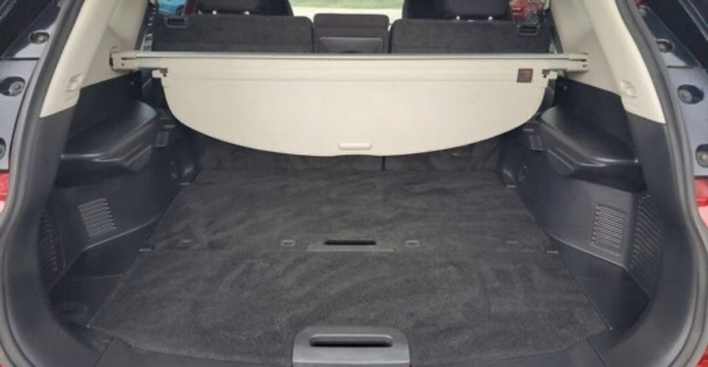 Used 2018 Nissan Rogue S AWD/4WD image 21