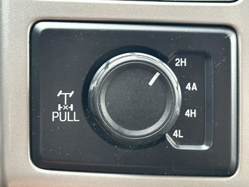 Used 2019 Ford F150 Lariat image 16