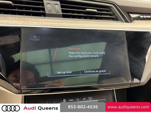 Used 2024 Audi Q8 e-tron Premium Plus w/ Premium Plus Package AWD/4WD image 28