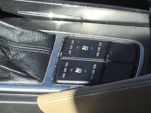 Used 2015 Hyundai Azera Limited image 7