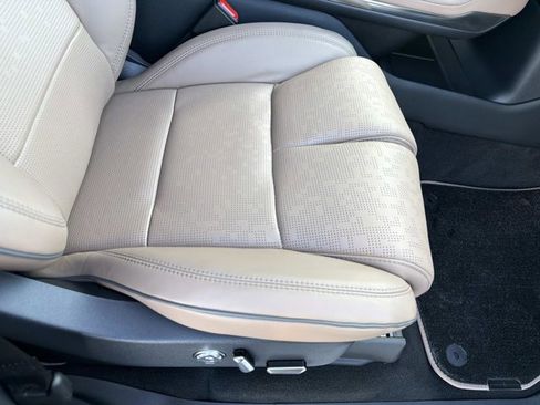 New 2026 Lincoln Navigator L Black Label AWD/4WD image 18