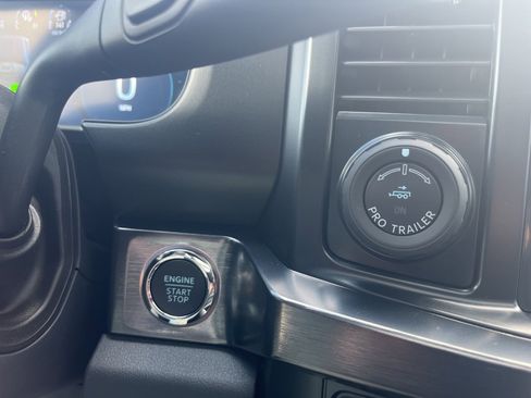 New 2025 Ford F250 Lariat w/ Lariat Ultimate Package image 22