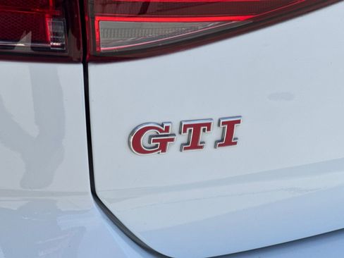 Used 2017 Volkswagen GTI Sport FWD image 29