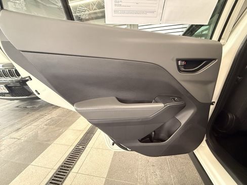 Used 2024 Subaru Crosstrek 2.0i Premium w/ Popular Package #4 image 33