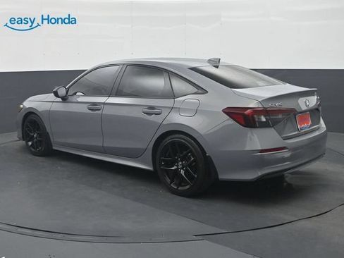 Used 2025 Honda Civic Sport image 5