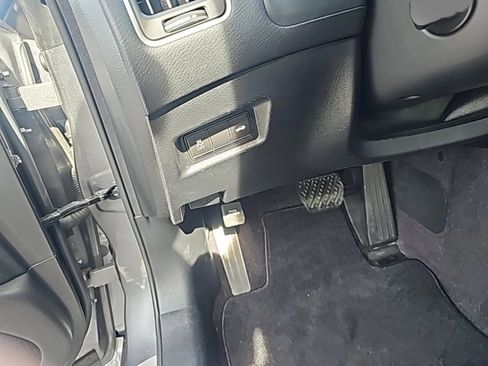 Used 2019 INFINITI Q60 3.0t Luxe w/ Essential Package image 11