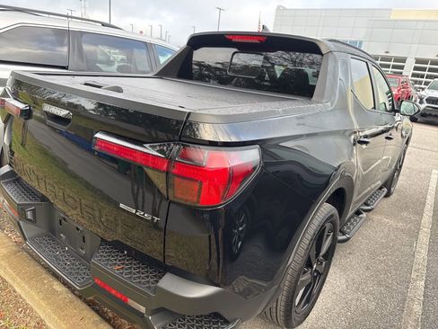 Used 2024 Hyundai Santa Cruz Night image 9