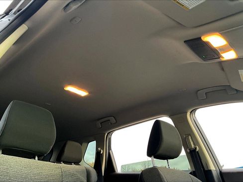 Used 2023 Nissan Rogue SV image 22