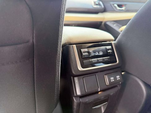 Used 2021 Subaru Ascent Premium w/ Convenience Package AWD/4WD image 15