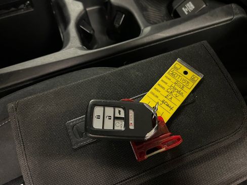 Used 2018 Honda CR-V EX image 37