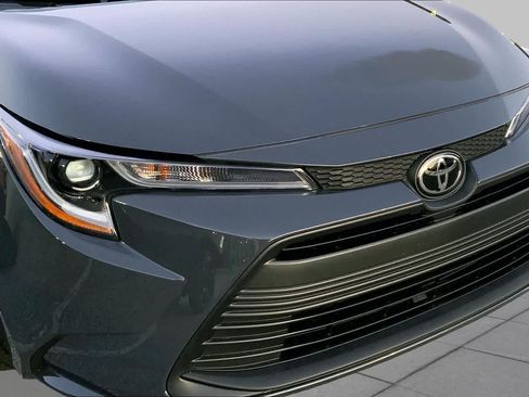Used 2026 Toyota Corolla LE FWD image 27