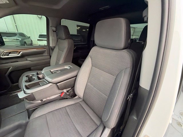 Used 2025 Chevrolet Silverado 2500 LT AWD/4WD image 17
