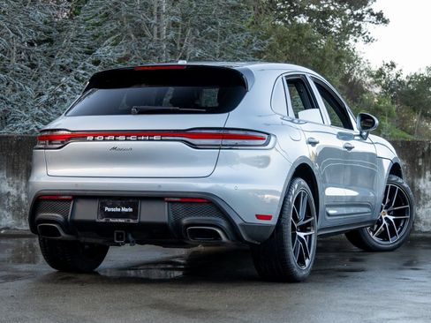 Certified 2023 Porsche Macan image 11