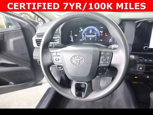 Used 2025 Toyota Camry LE image 19