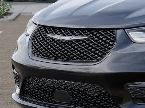 New 2026 Chrysler Pacifica Limited w/ S Appearance Package AWD/4WD image 11