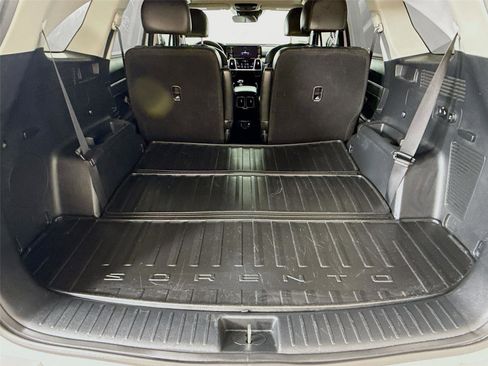Used 2022 Kia Sorento SX image 24
