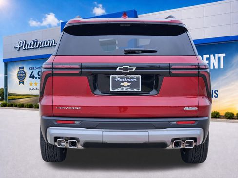 New 2026 Chevrolet Traverse LT w/ Sun and Wheel Package FWD image 8