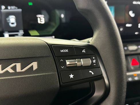 Used 2025 Kia K4 FWD image 20