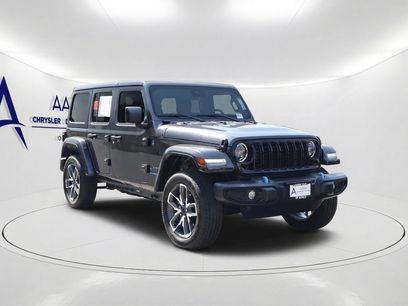 Used 2024 Jeep Wrangler Unlimited w/ Convenience Group