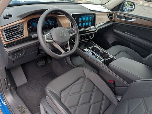New 2026 Volkswagen Atlas SE image 10